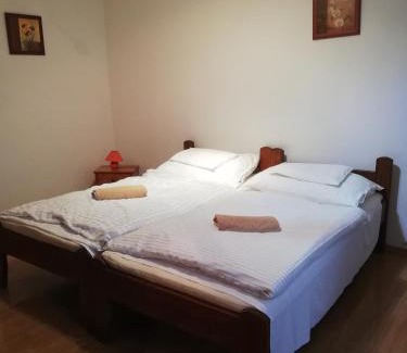 Mikohaza House | Highly Rated Kemencés Vendégház: Family-Friendly Retreat