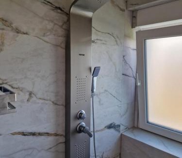 Javornik Apartment | Family-Friendly KEMP: Experience Unique Stays at the Farm