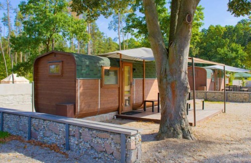 Hradec Kralove House | Relaxing Retreat at Kemp Stříbrný rybník by Interhome