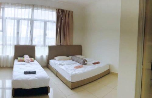 Kempas Apartment | Family-Friendly Escape at Kempas EDL with Pool & Hot Tub