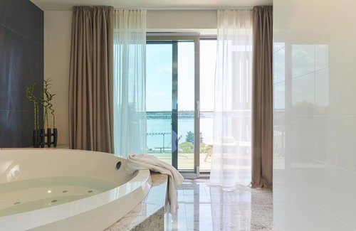 Portoroz Hotel | Elegant Kempinski Palace Portoroz with Oceanfront Amenities