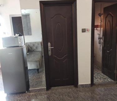 Port Harcourt Apartment | Family-Friendly Getaway at Kemzie's Apartments