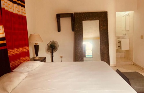 Port-au-Prince Hotel | Discover Ken's Paradise Hotel with Delicious Breakfast
