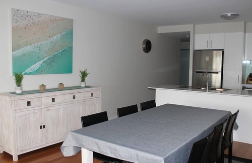 Kiama Apartment | Top-Rated Kendalls Beach: Steps from Ocean and Dining
