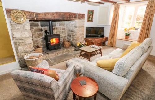 Kenfig House | Kenfig Farm: Family & Pet-Friendly Retreat with Great Reviews