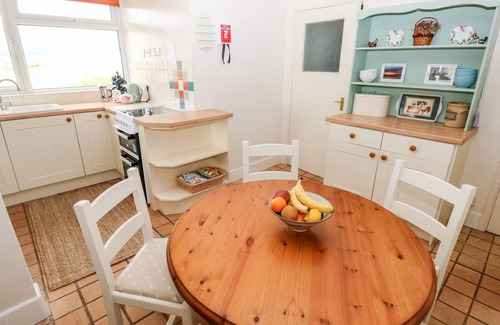 Kenfig House | Welcoming Kenfig Farm: Pet-Friendly Holiday Cottage