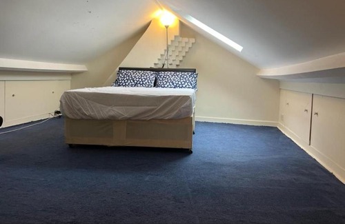 Rainham Bed & Breakfast | Family-Friendly Kenilworth Gardens: A Cozy Retreat