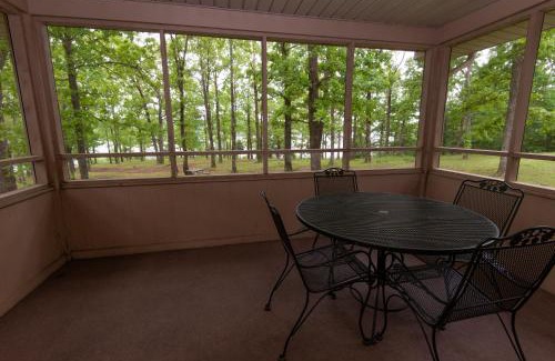Aurora Resort | Discover Kenlake State Resort Park: Pet-Friendly Getaway