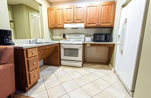 Aurora Hotel | Discover Kenlake State Resort Park: Eco-Friendly Retreat