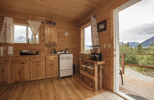 McCarthy Cabin | Experience Comfort at Kennicott-Mt. Blackburn B&B