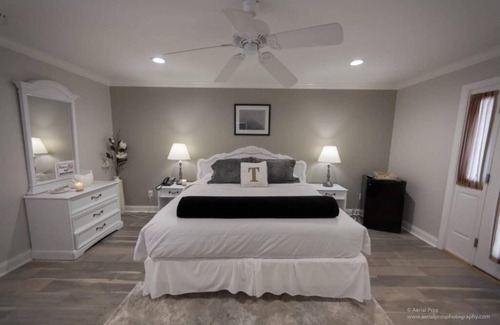 Culloden Shores Hotel | Discover Kenny's Tipperary Inn: Pool, Spa & Family Fun!
