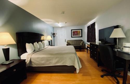 Windsor Hotel | Budget-Friendly Kenora Motel with Family Amenities