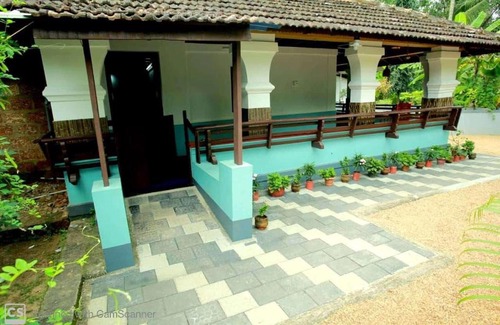 Talipparamba House | Discover Kenoth Thaliyil Mana: Guest Rated 10/10 Retreat