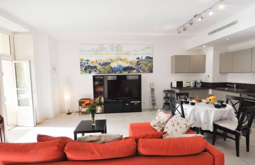 La Croix-Valmer Apartment | Stunning Kensington by Interhome: Oceanfront Retreat Awaits