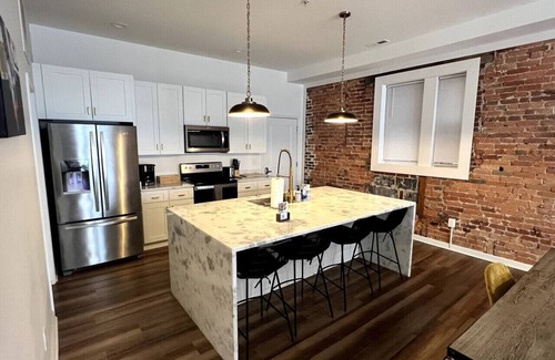 Martinsburg Apartment | Kensington Palace- one bedroom apartment