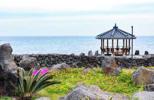 Hallim Apartment | Oceanfront Kensington Resort Jeju Hanlim with Great Amenities