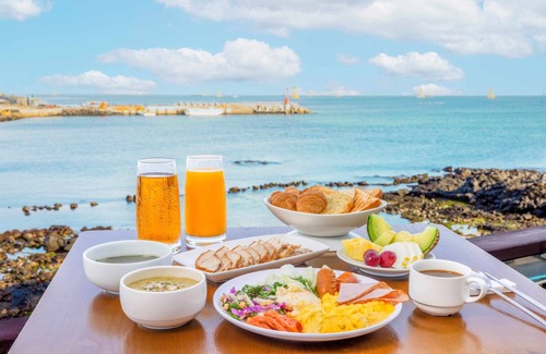 Hallim Apartment | Oceanfront Kensington Resort Jeju Hanlim with Great Amenities