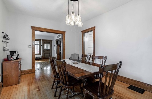 Kent House | Ideal 3 BR House Steps from Downtown Kent with Patio