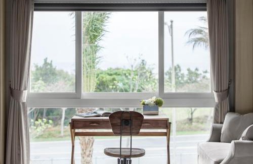 Sail Rock Beach Bed & Breakfast | Experience the Best at Kenting 4 Sisters Villa with Ocean Views