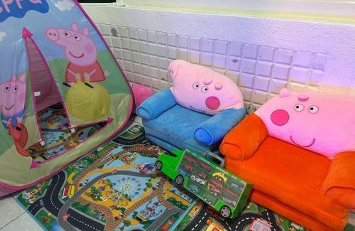 South Beach Bed & Breakfast | Family-Friendly Kenting Mola: Poolside Retreat with 9.6/10 Rating