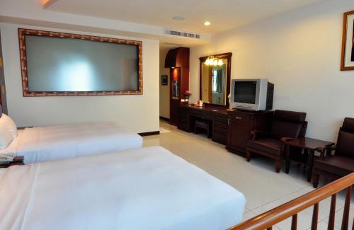 Hengchun Hotel | Relaxing Stay at Kenting Motel with Breakfast & Hot Tub