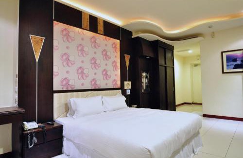 Hengchun Hotel | Relaxing Stay at Kenting Motel with Breakfast & Hot Tub