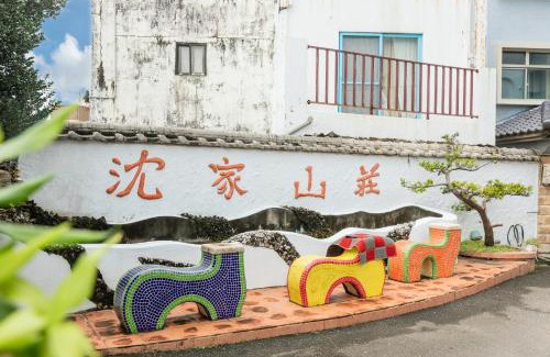 Sail Rock Beach House | Cozy Kenting Shen's Homestay with Oceanfront Views