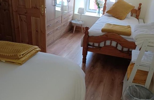 Kilmacthomas House | Top-Rated Kents Guesthouse: Ideal for Family Stays