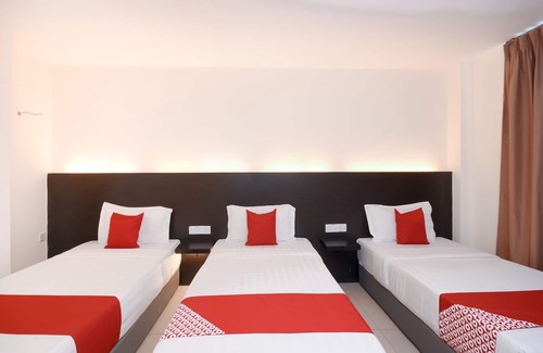 Piasau Hotel | Budget-Friendly Super OYO 1148 Kenyalang Suite Awaits