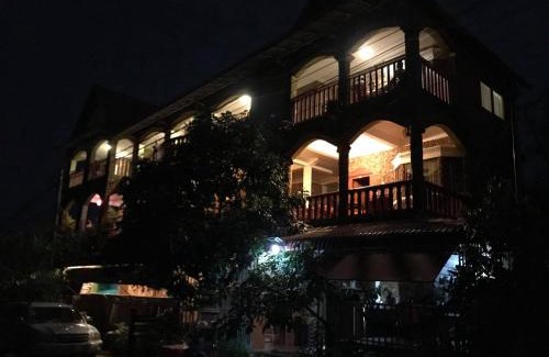 Krong Kaeb House | Cozy Kep Villa Hill Guest House - Pet Friendly Retreat