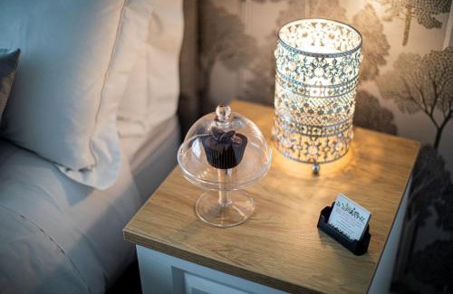 Swadlincote Bed & Breakfast | Guest Rated 9/10: Keppel Gate B&B - Silver Birch Room