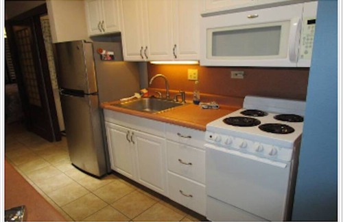 Maunaloa Condo | Beachfront Bliss: Ocean Views & Steps to Kepuhi Beach
