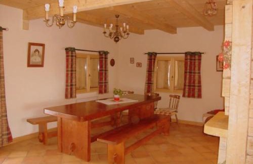 Saint-Pierre-dels-Forcats Ski Chalet | Ker Carlit: Pet-Friendly Retreat with High Guest Ratings