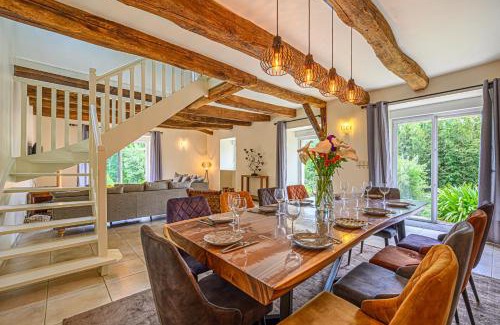 Monterblanc House | Relaxing Family Retreat Near Vannes with Hot Tub & Fireplace