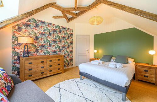Monterblanc House | Relaxing Family Retreat Near Vannes with Hot Tub & Fireplace