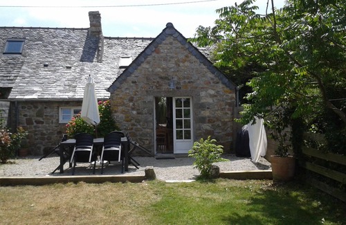 Crozon House | Pet-Friendly Retreat: Ker David Penty Bregoulou with 9.8 Rating
