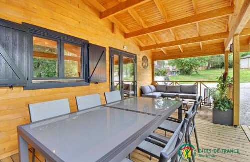 Sulniac House | Relaxing Ker Hirondelle II with Hot Tub & Kitchen Amenities
