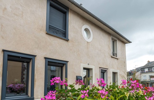 Bedee Apartment | Relaxing KER ILIZ - Centre Bédée with Spa & Breakfast