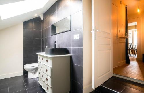 Bedee Apartment | Child-Friendly Ker Iliz: Well-Rated Comfort Awaits