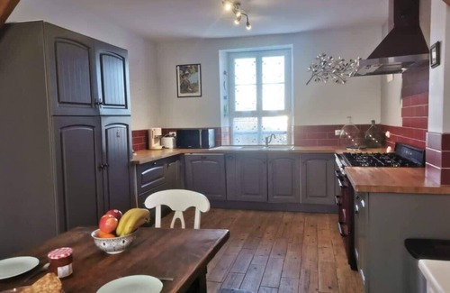 Saint-Jean-du-Doigt House | Ker Yaël: Family Retreat with Garden Near Beach, Rated 10/10
