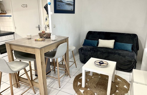 Kerherou Condo | Keraven Cottage: Cozy Retreat with Pool & Ocean Views