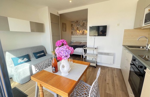 Le Conquet House | Inviting Kermorvan Holiday Home for 2 in Le Conquet