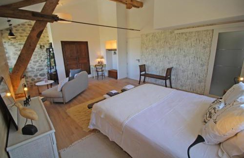 Bersac-sur-Rivalier Bed & Breakfast | Seaside Retreat at Kernad - Oceanfront & Family-Friendly