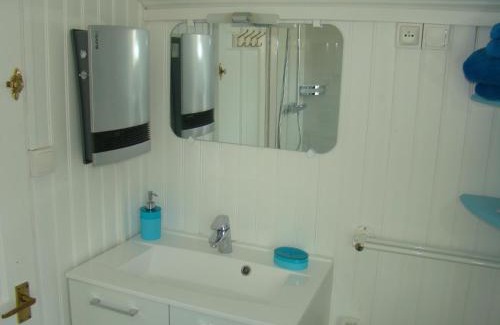 Pont-l'Abbe House | Oceanfront Getaway at Kernel Bihan - Rated 8.9/10