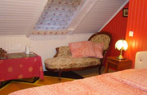 Pont-l'Abbe House | Oceanfront Getaway at Kernel Bihan - Rated 8.9/10