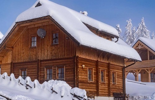 Albeck Cabin | Relax at Kernmayerhütte: Family-Friendly Retreat with Spa