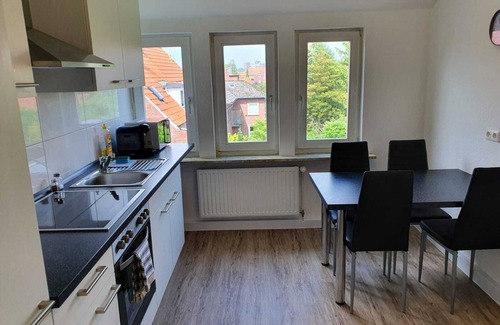Innenhafen Apartment | Newly Renovated Central Apartment with Ocean View Amenities