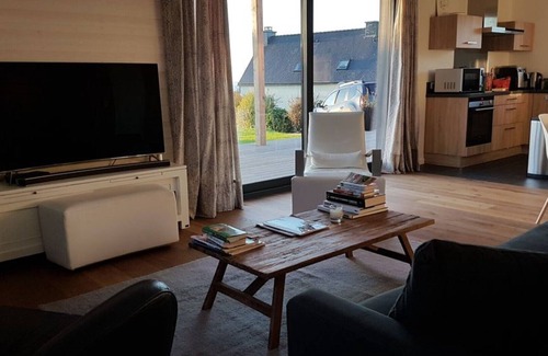 Plomodiern House | Experience Keroanne: Pool & Spa with Ocean View Bliss