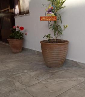 Lemnos House | Inviting Keros House: Family-Friendly Escape with Top Ratings