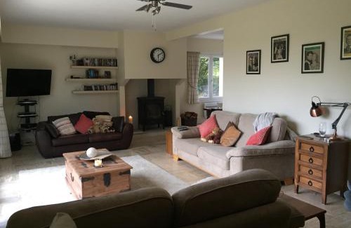 Saint-Thois House | Oceanfront Kerprimel: 4-Star Retreat with Top Reviews